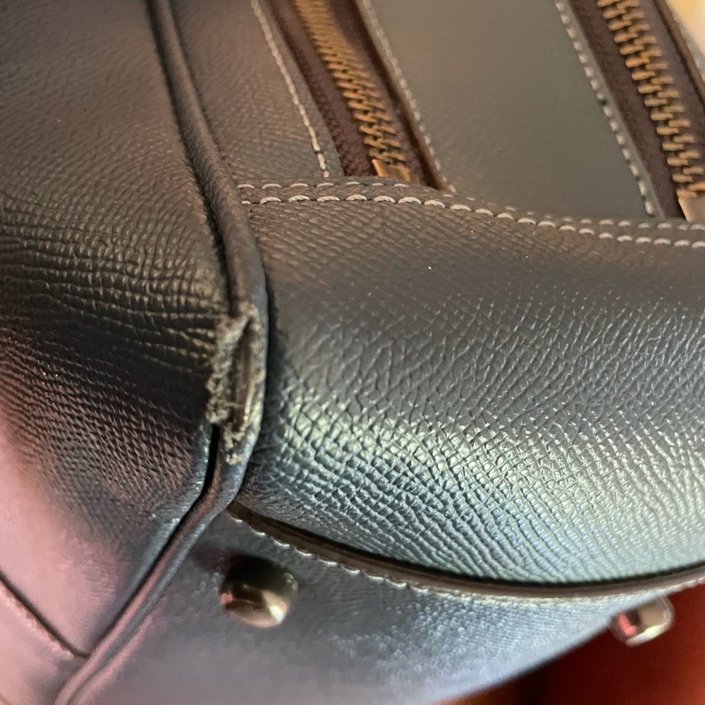 Gorgeous Coach Metropolitan Double Zip Business Case in pebble leather. - Picture 7 of 15